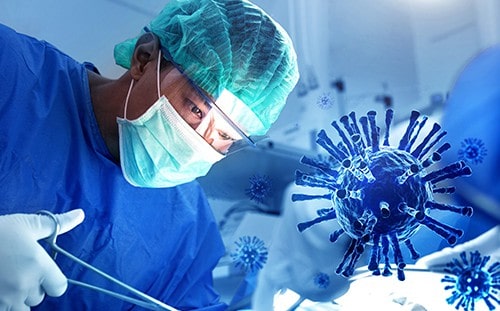 Doctor-operating-human-lung-rescue-coronavirus